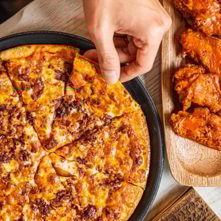 1 Large 14' inch Cheese Pizza and 7 Wings (Pick up only) 