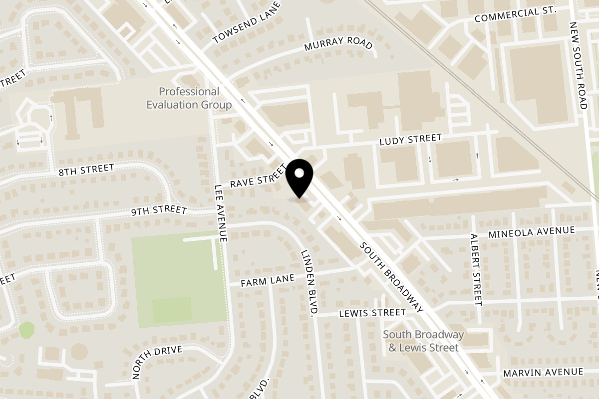 Map showing the location of Singas Famous Pizza Hicksville on 464 S Broadway in Hicksville